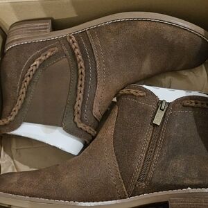 NIKA Womens Ankle Boot